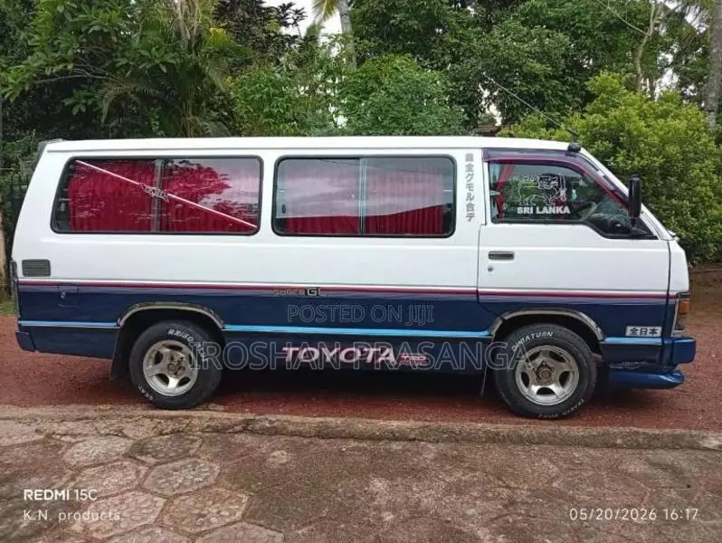 Toyota Shell 1988 Van (Used)