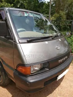 Toyota CR27 1989 Van (Used)