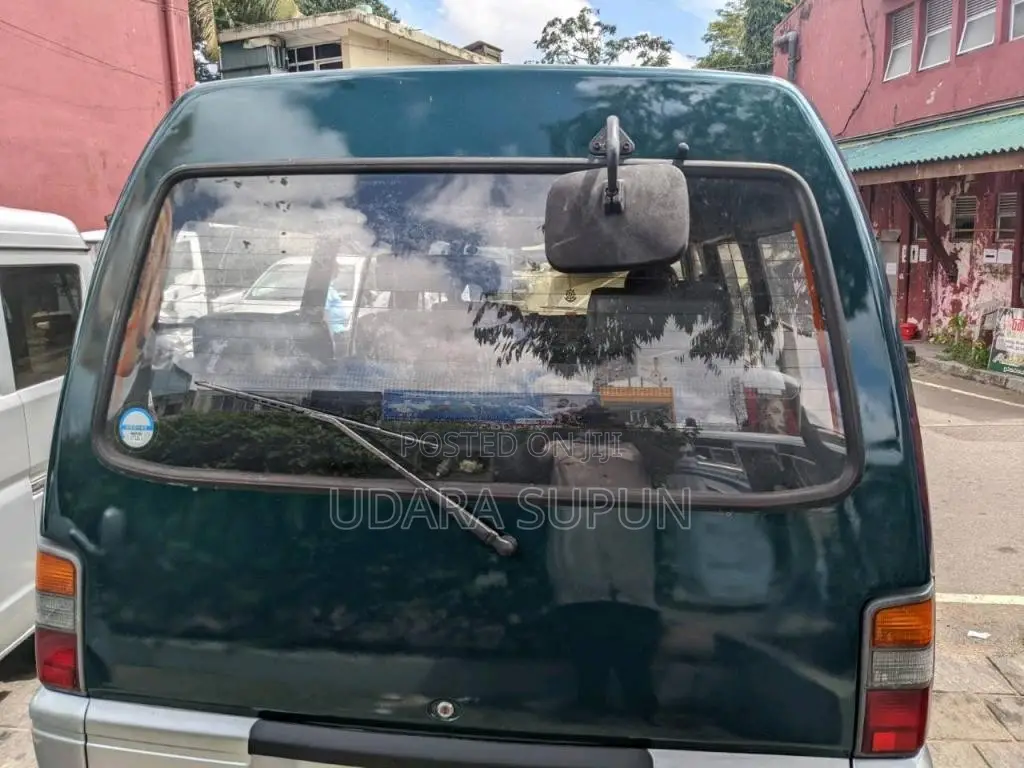 Mitsubishi Po7 2000 Van (Used)