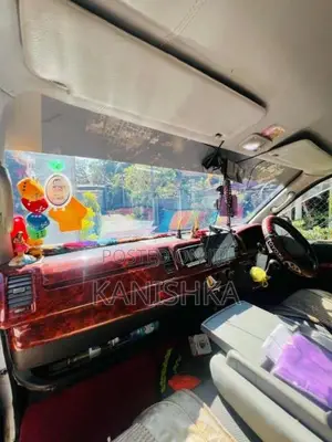 Toyota KDH 2007 Van (Used)