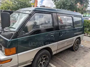 Mitsubishi Po7 2000 Van (Used)