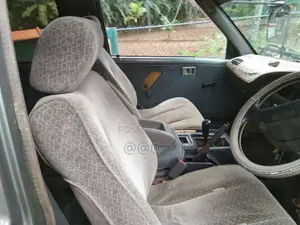 Toyota CR27 1989 Van (Used)