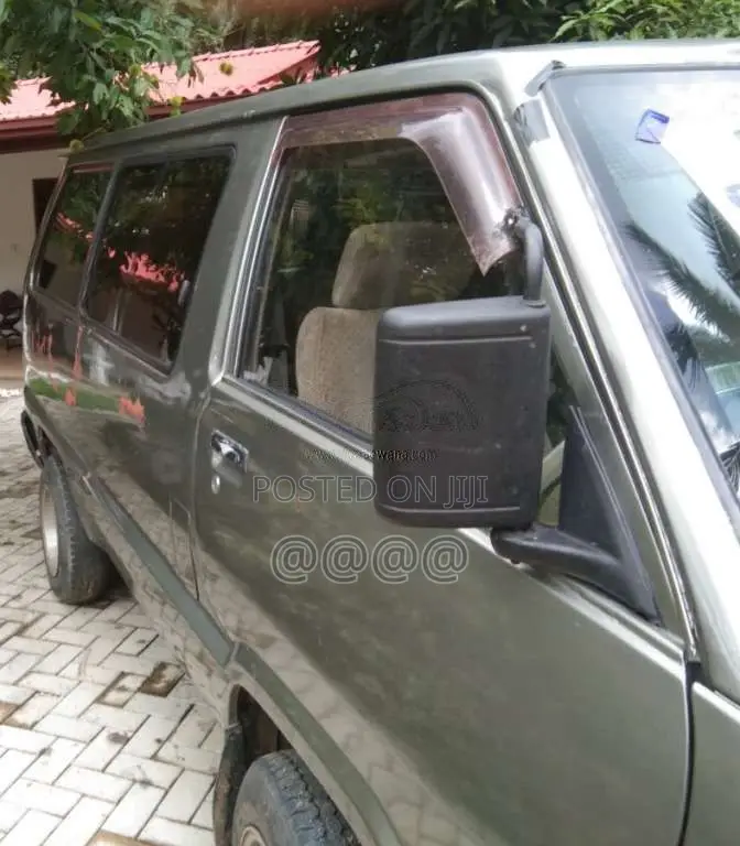 Toyota CR27 1989 Van (Used)