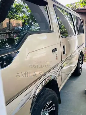 Nissan Caravan 1994 Van (Used)