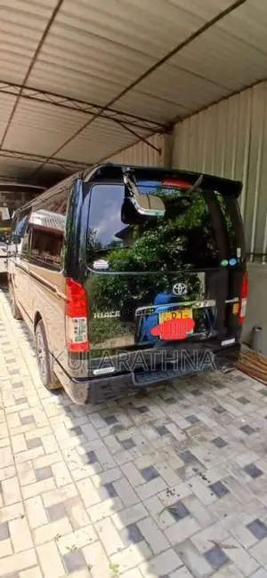 Toyota Kdh Super GL 2018 Van (Used)