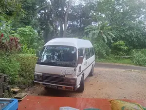 Nissan Vrg 1981 Van (Used)
