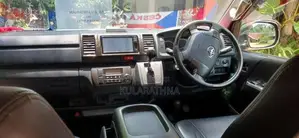 Toyota Kdh Super GL 2018 Van (Used)
