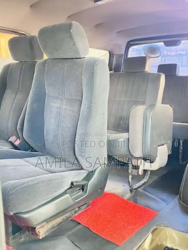 Nissan Caravan 1994 Van (Used)
