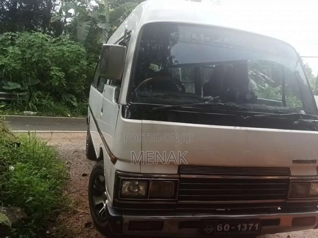 Nissan Vrg 1981 Van (Used)