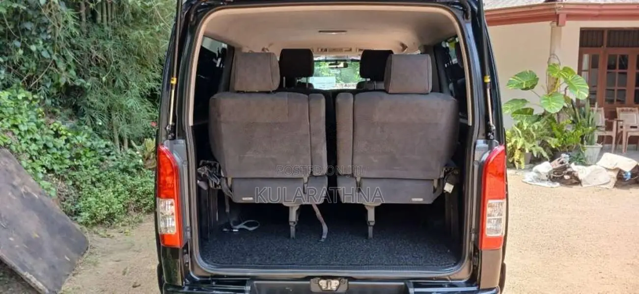 Toyota Kdh Super GL 2018 Van (Used)