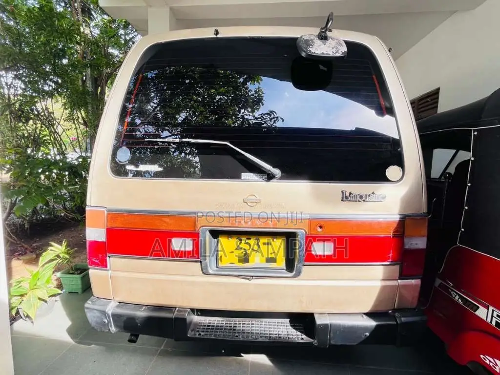 Nissan Caravan 1994 Van (Used)
