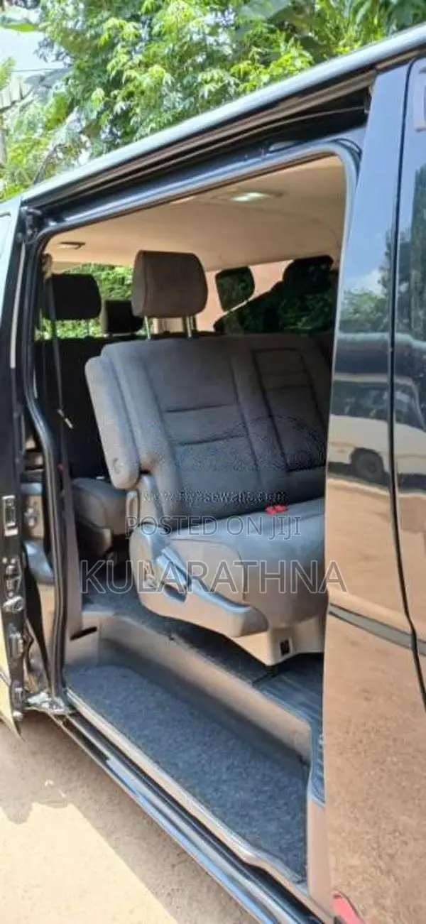 Toyota Kdh Super GL 2018 Van (Used)