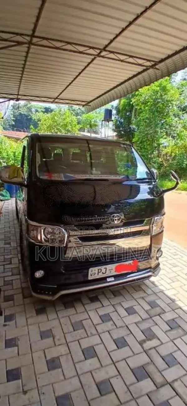 Toyota Kdh Super GL 2018 Van (Used)