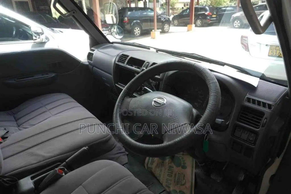 Nissan Vanette 2010 Van (Used)
