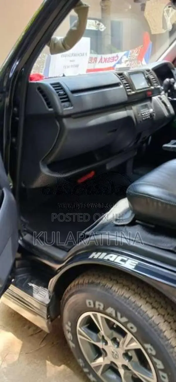 Toyota Kdh Super GL 2018 Van (Used)