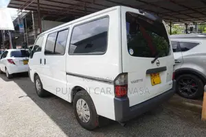 Nissan Vanette 2010 Van (Used)