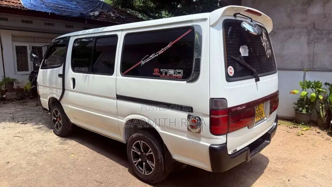Toyota HIACE 1999 Van (Used)