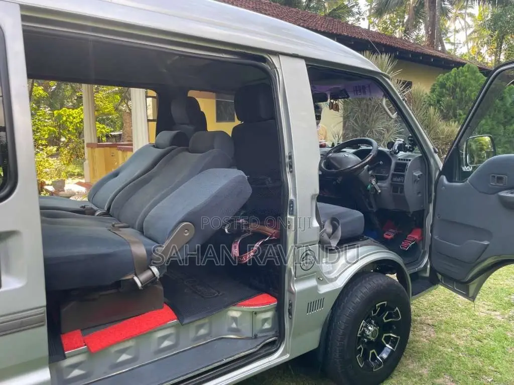 Nissan Vanette 2006 Van (Used)