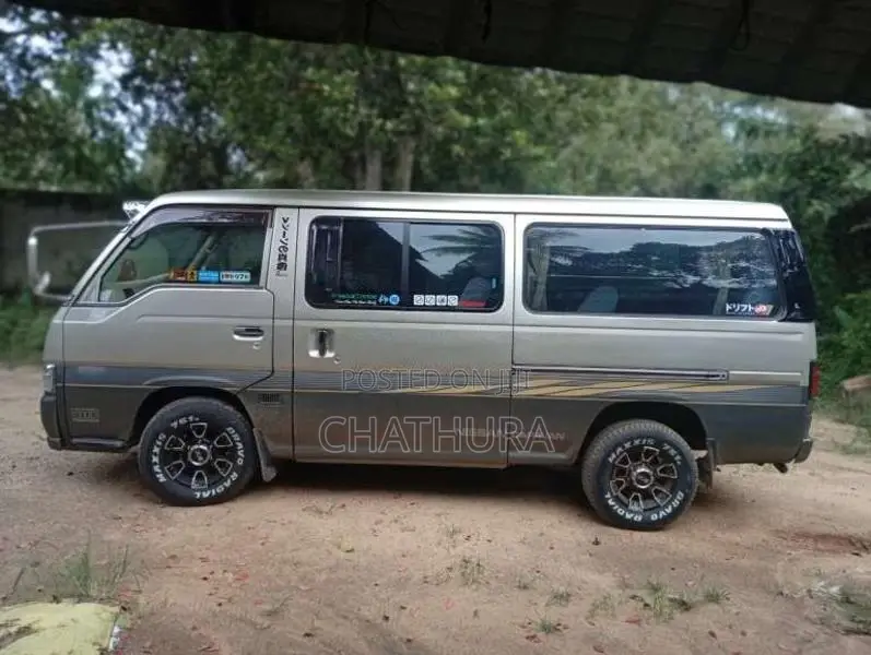 Nissan Caravan 1999 Van (Used)