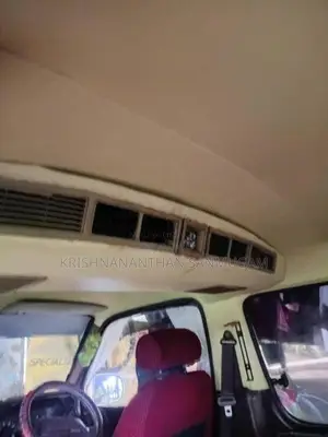 Toyota Toyota 1990 Van (Used)