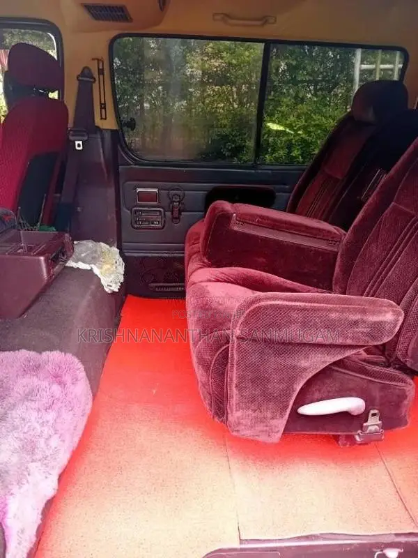 Toyota Vanguard 1990 Van (Used)