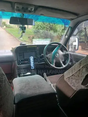 Toyota Dolphin 1994 Van (Used)