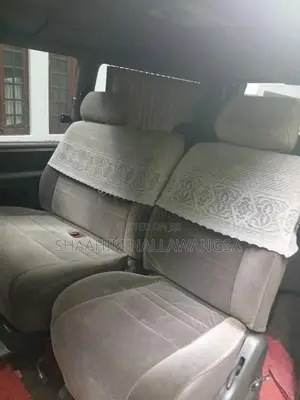 Toyota Dolphin 1994 Van (Used)