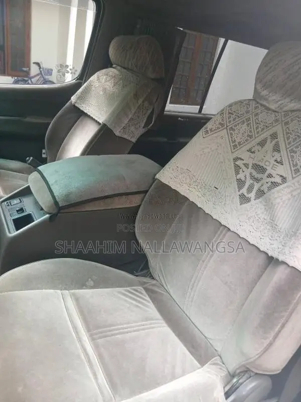 Toyota Dolphin 1994 Van (Used)