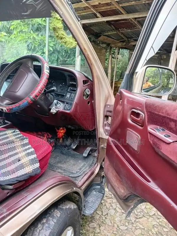 Toyota HIACE 1990 Van (Used)