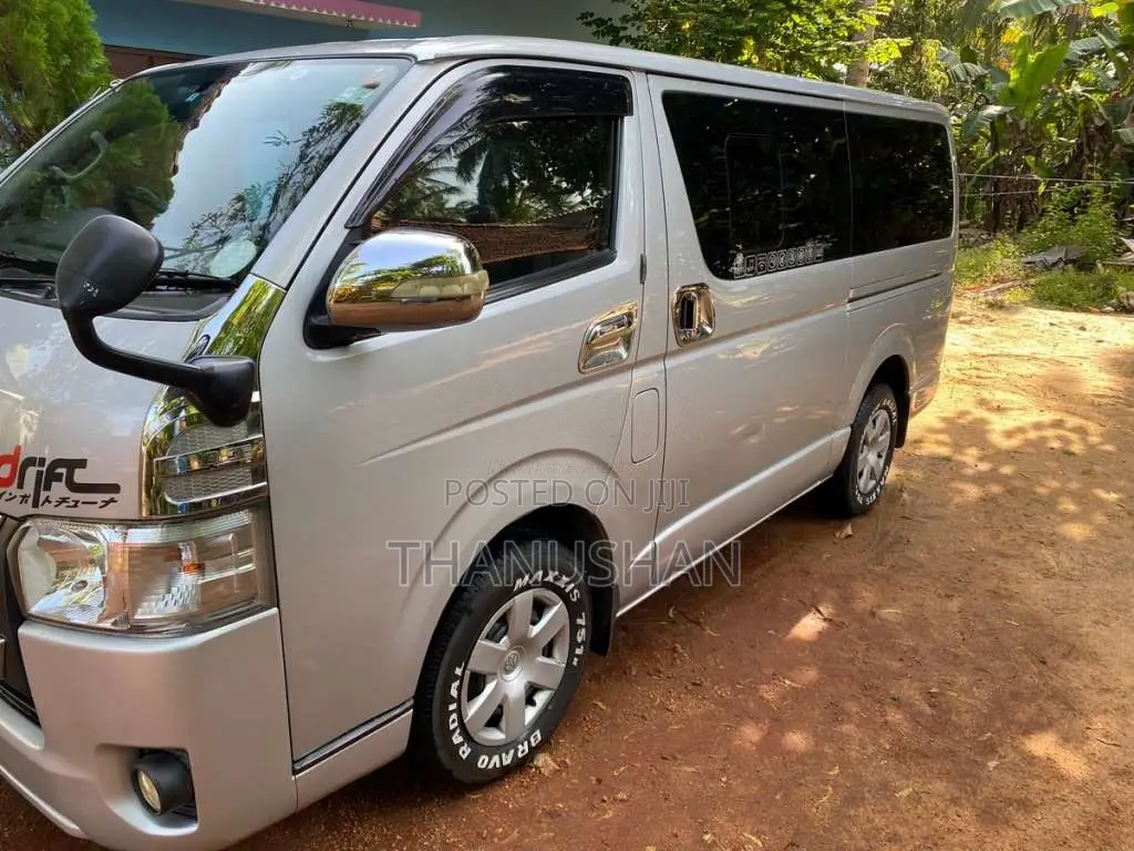 Toyota HIACE 2014 Van (Used)