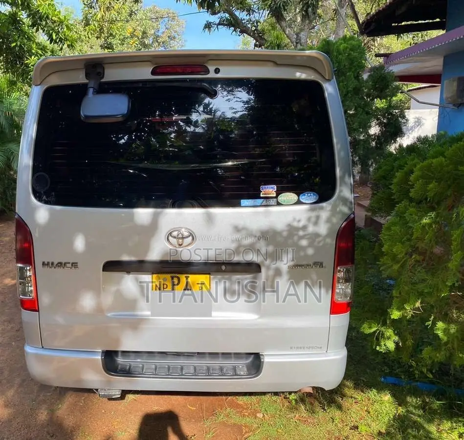 Toyota HIACE 2014 Van (Used)