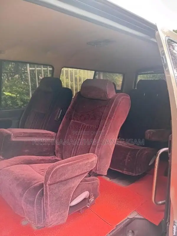 Toyota HIACE 1990 Van (Used)