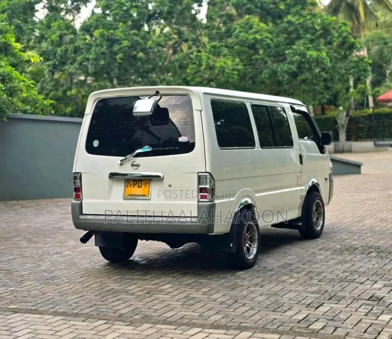 Nissan Vanette 2012 Van (Used)