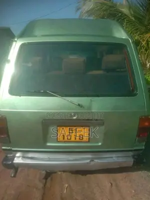 Nissan Vanette 1984 Van (Used)
