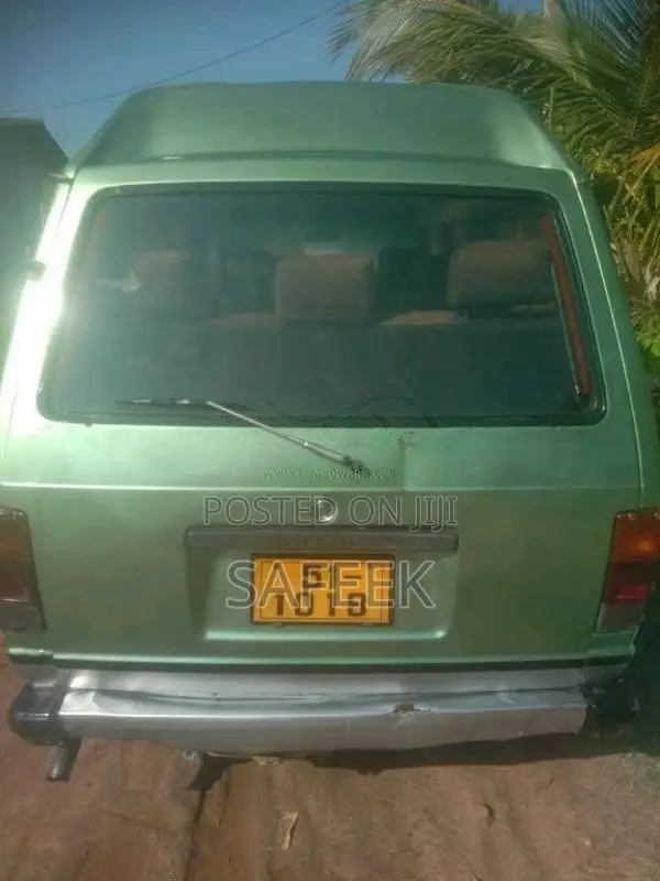 Nissan Vanette 1984 Van (Used)