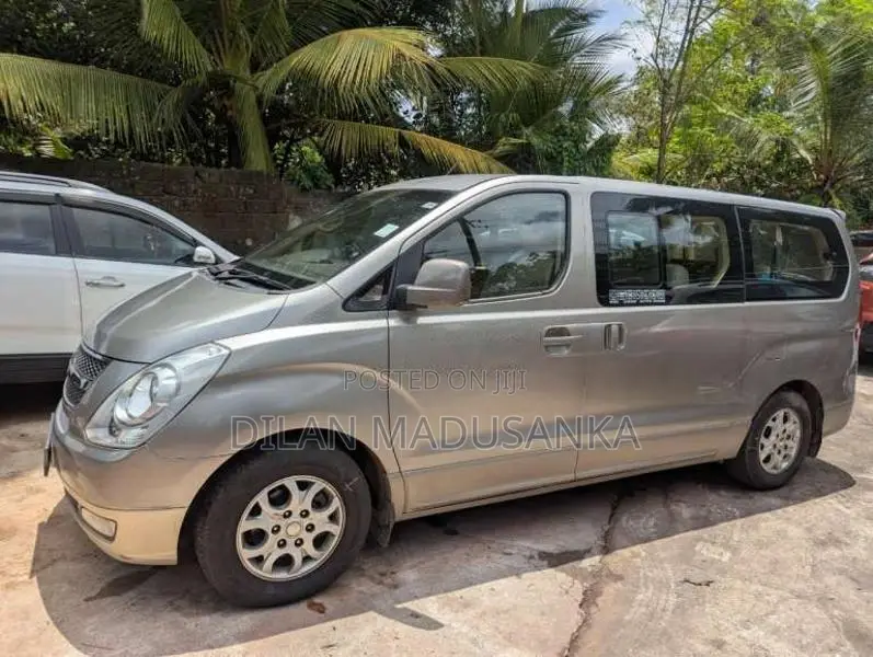Hyundai H1 2012 Van (Used)