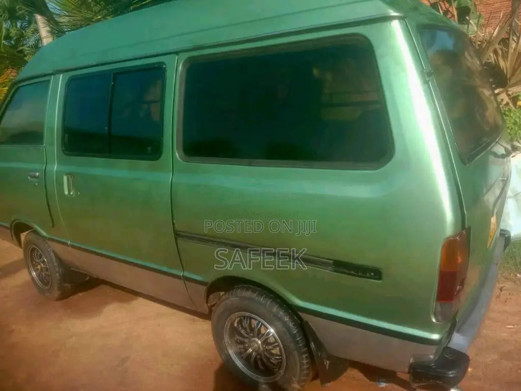 Nissan Vanette 1984 Van (Used)