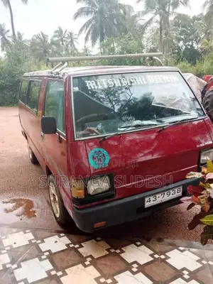 Mitsubishi L300 1993 Van (Used)