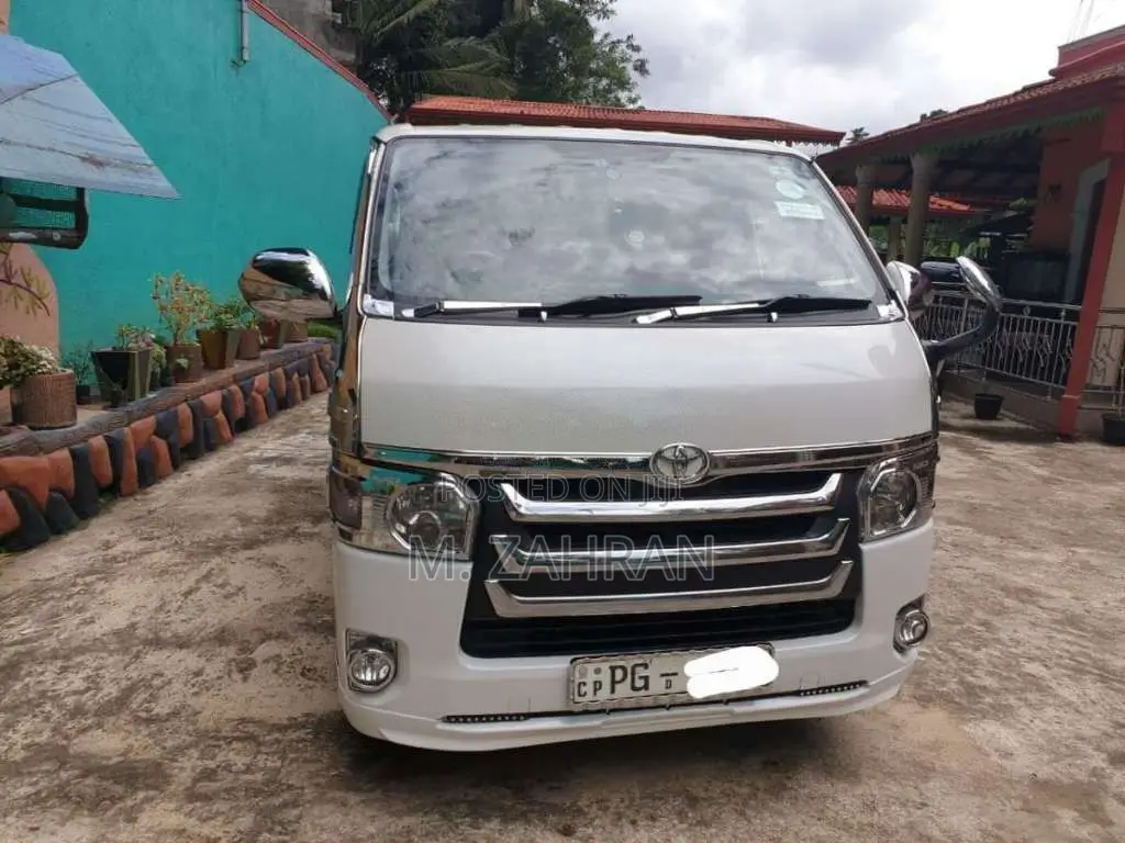 Toyota KDH 201 2012 Van (Used)