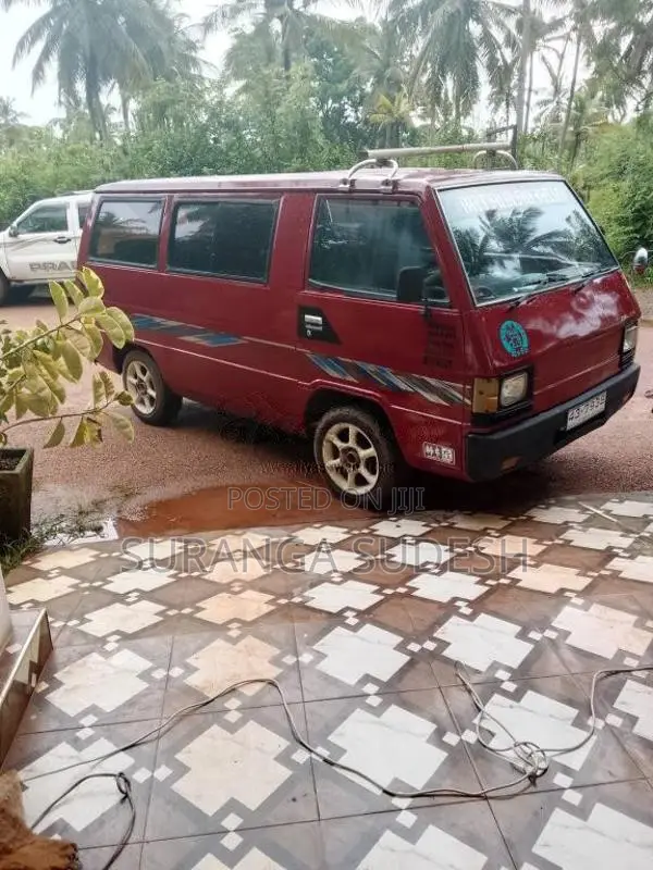 Mitsubishi L300 1993 Van (Used)