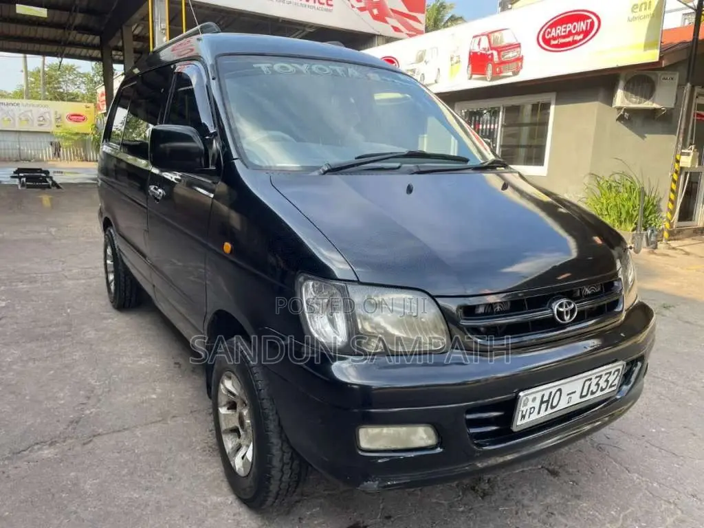 Toyota CR42 1999 Van (Used)