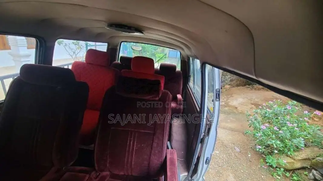 Toyota HIACE 1989 Van (Used)