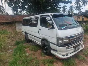 Toyota Dolphin 1990 Van (Used)