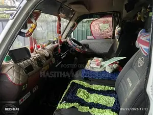 Nissan Caravan 1990 Van (Used)