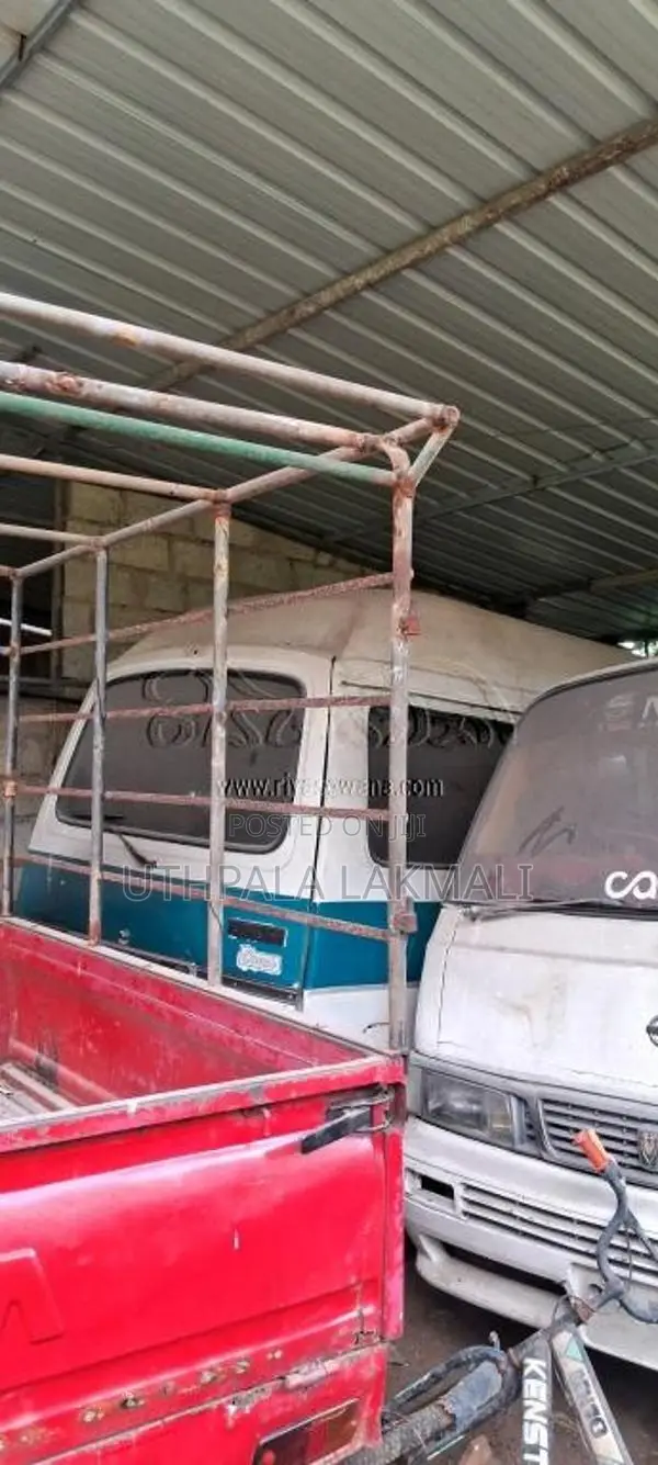 Nissan Vrg 23 1982 Van (Used)