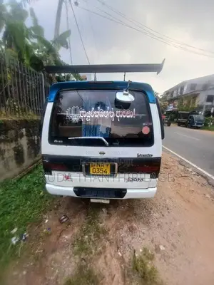 Nissan Caravan E24 2005 Van (Used)