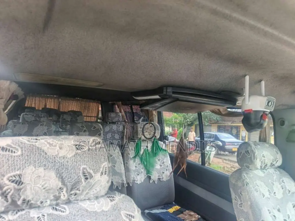Toyota Dolphin 1990 Van (Used)