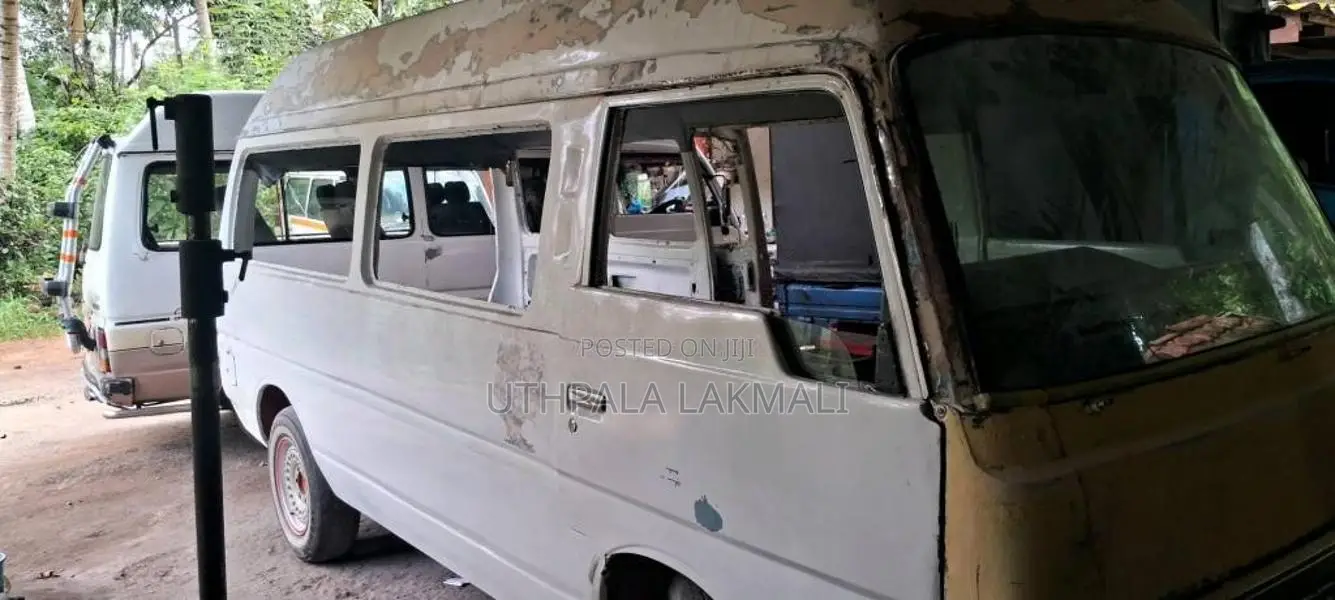 Nissan Vrg 23 1982 Van (Used)