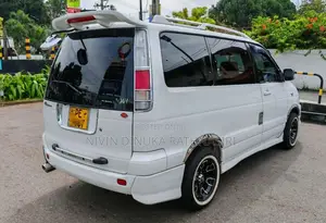 Toyota Noah 2006 Van (Used)