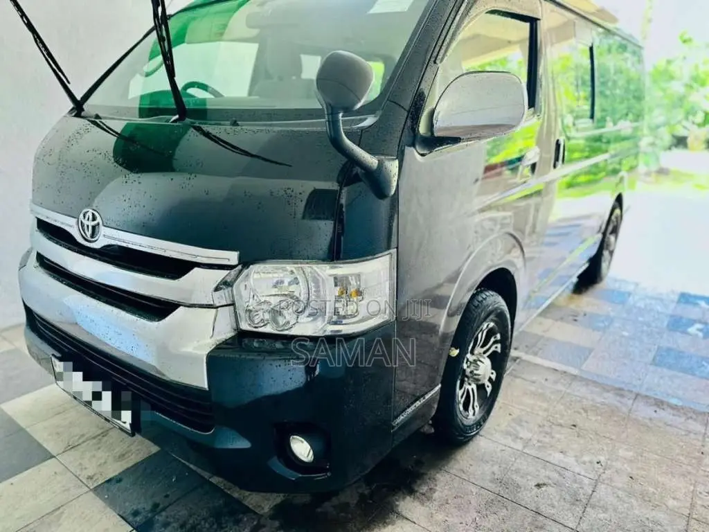 Toyota KDH 2008 Van (Used)